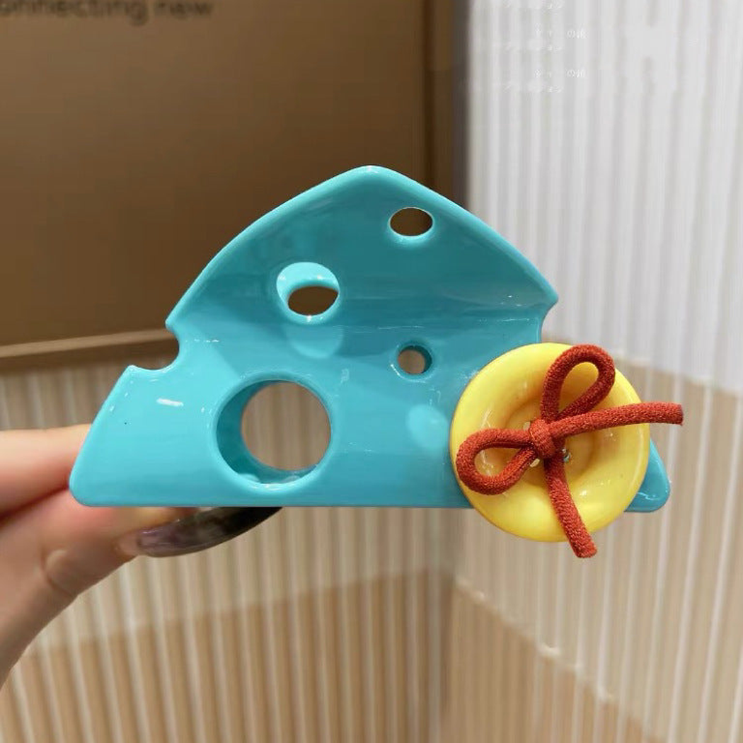 Beau - Cheese-Shaped Button Detail Claw Clip