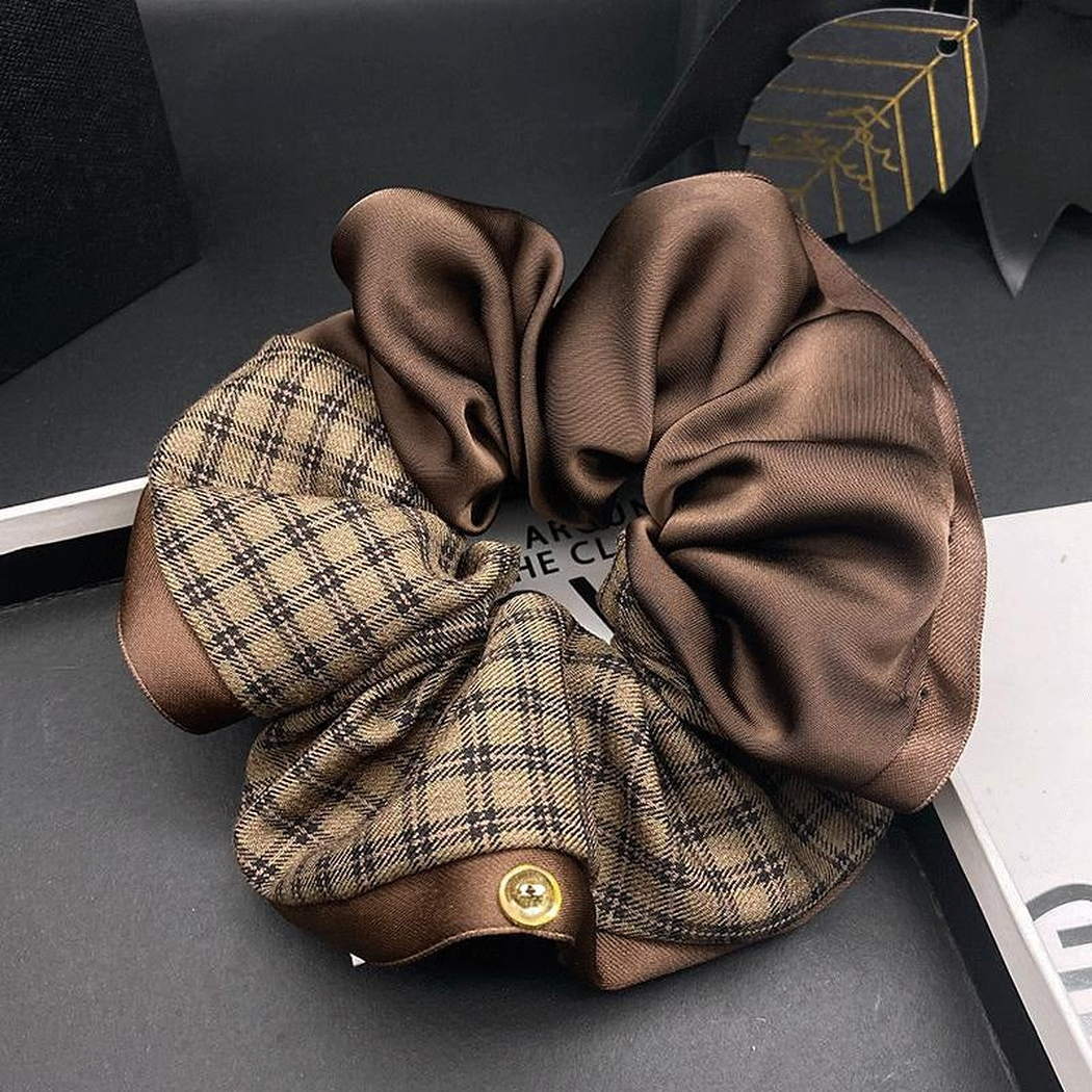 Gifty - Two-Tone Plaid Ruffle-Edge Scrunchie