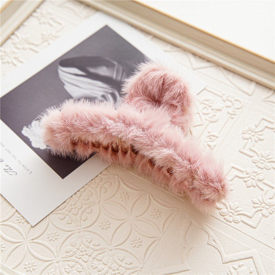 Beau - Fuzzy Curved-Grip Long-Tooth Claw Clip