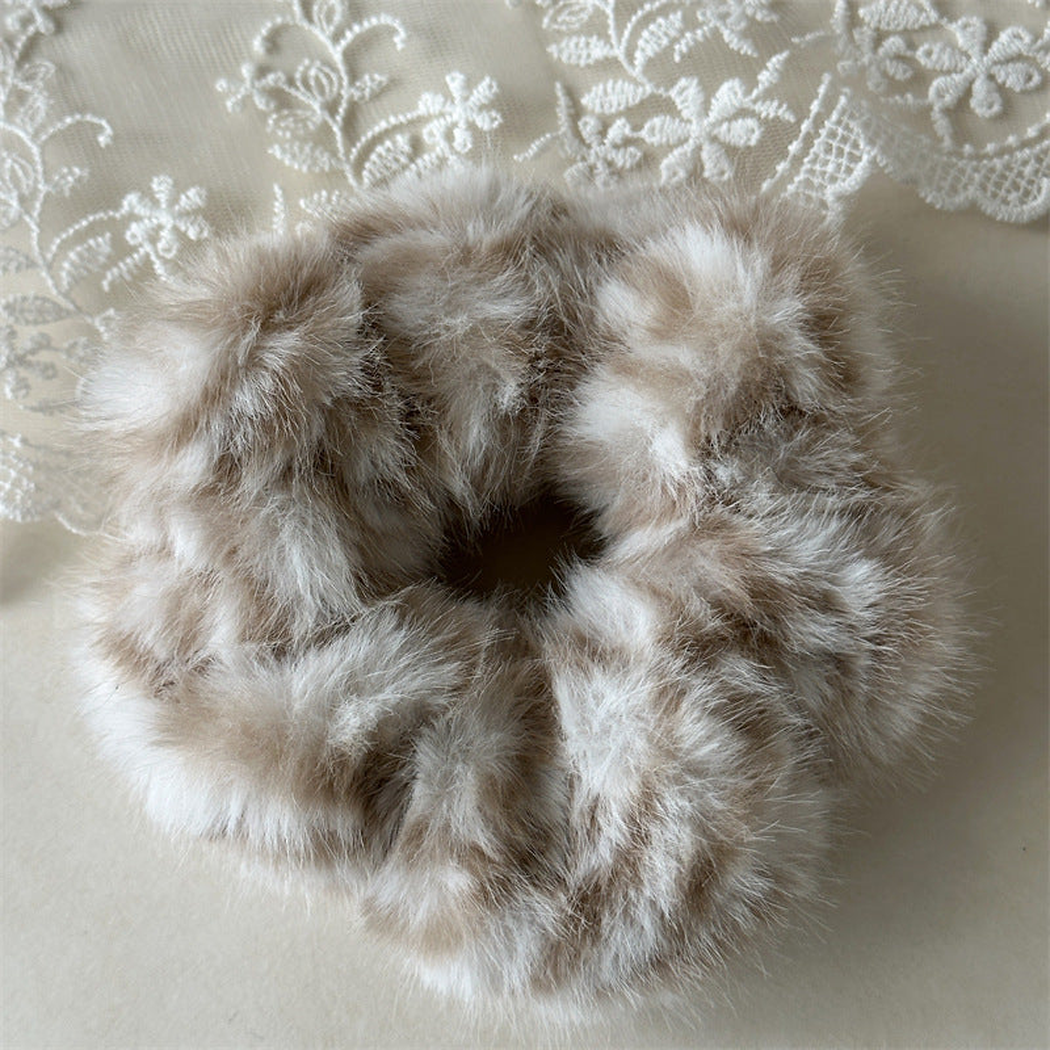 Gifty - Tiger-Stripe Plush-Ruffle Scrunchie