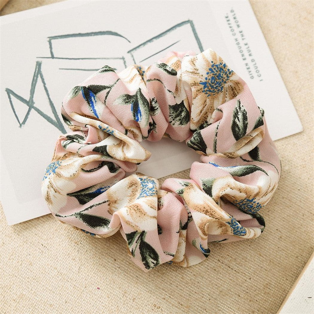 Gifty - Botanical Print Soft-Ruffle Scrunchie