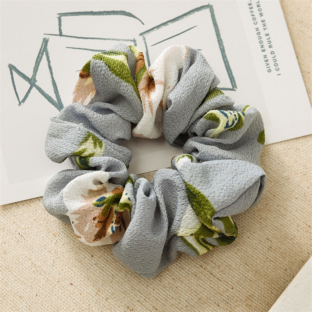 Gifty - Botanical Print Soft-Ruffle Scrunchie