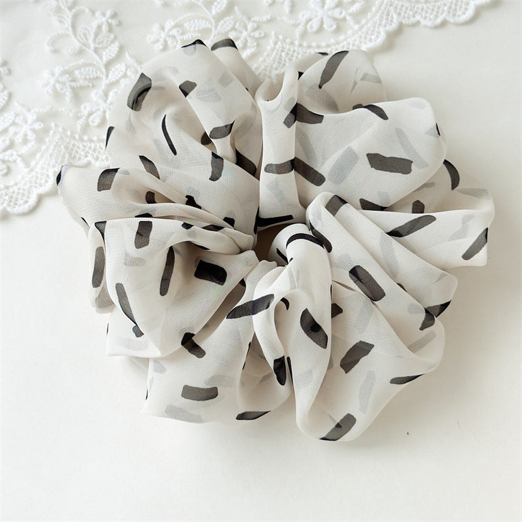 Gifty - Monochrome Stripe Voluminous Scrunchie