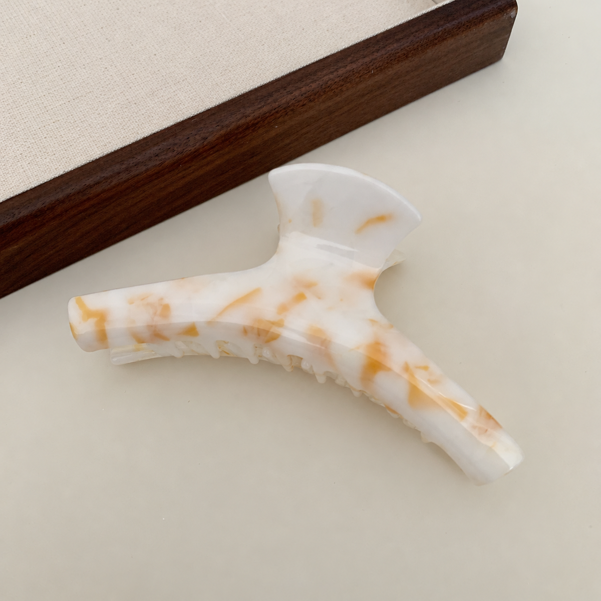 Hair accessory product image 2
