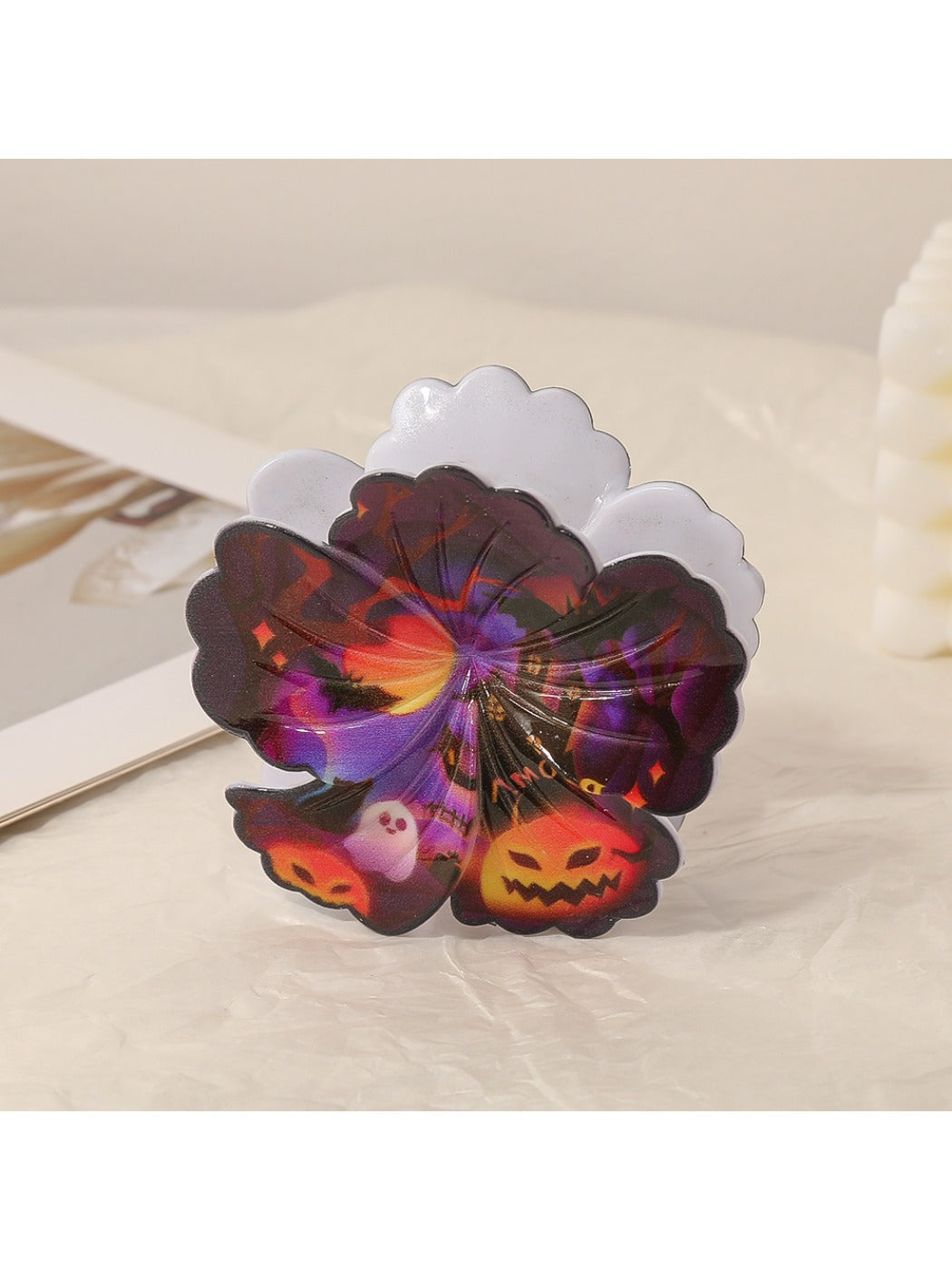 Beau - Stylish Flower Shaped Hair Clip