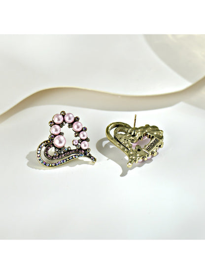 Earedge - Vintage Luxe Heart Stud Earrings