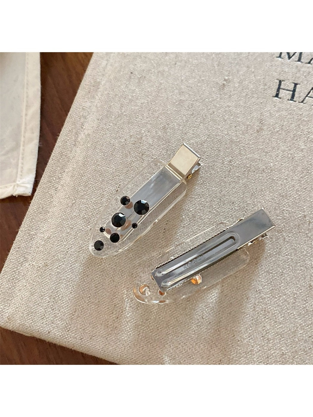 Beau - Polka Dot Duckbill Hair Clip