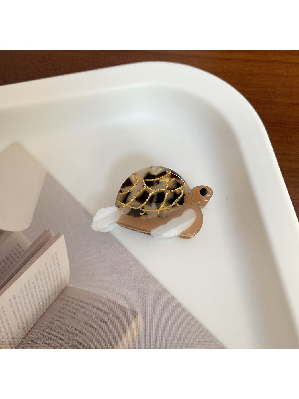 Beau - Stylish Turtle Acetate Hair Clip