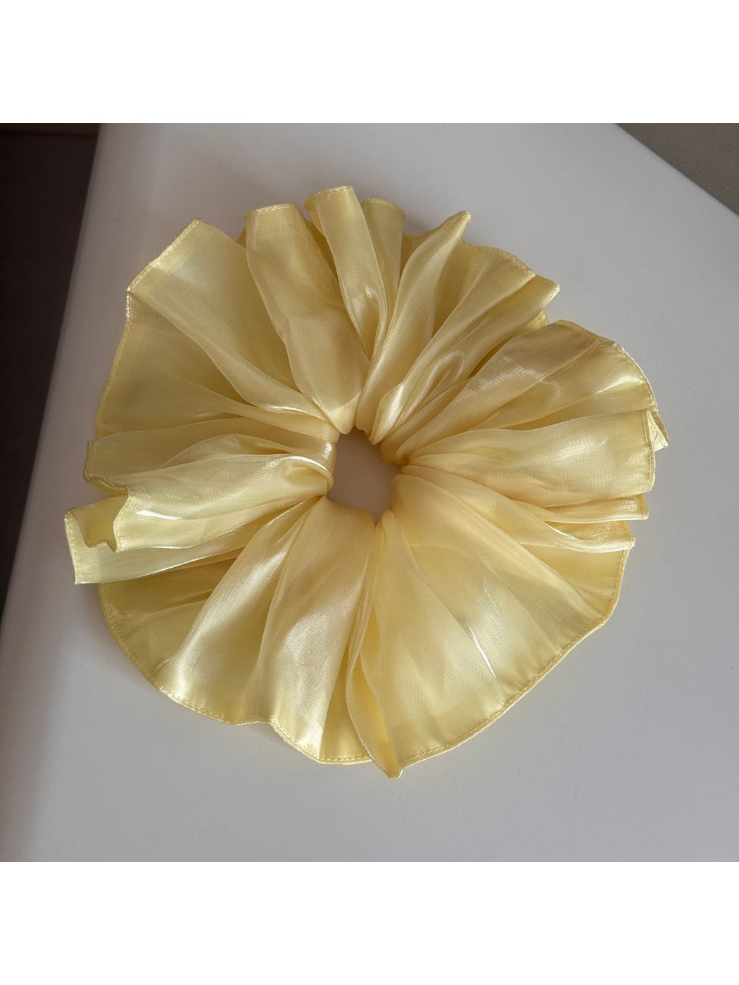Gifty - Ruffled Sheen Polyester Fiber Scrunchie