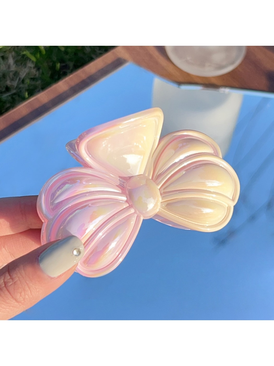 Beau - Glossy Gradient Acetate Fish Tail Hair Claw Clip