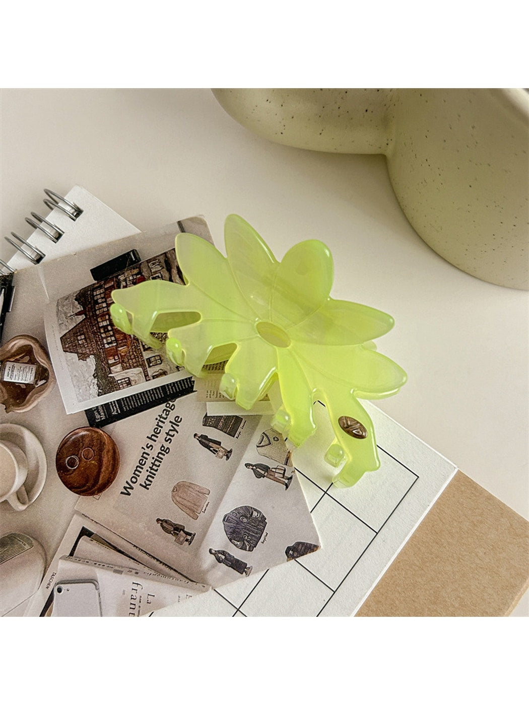 Beau - Glossy Flower Petal Hair Styling Claw Clip