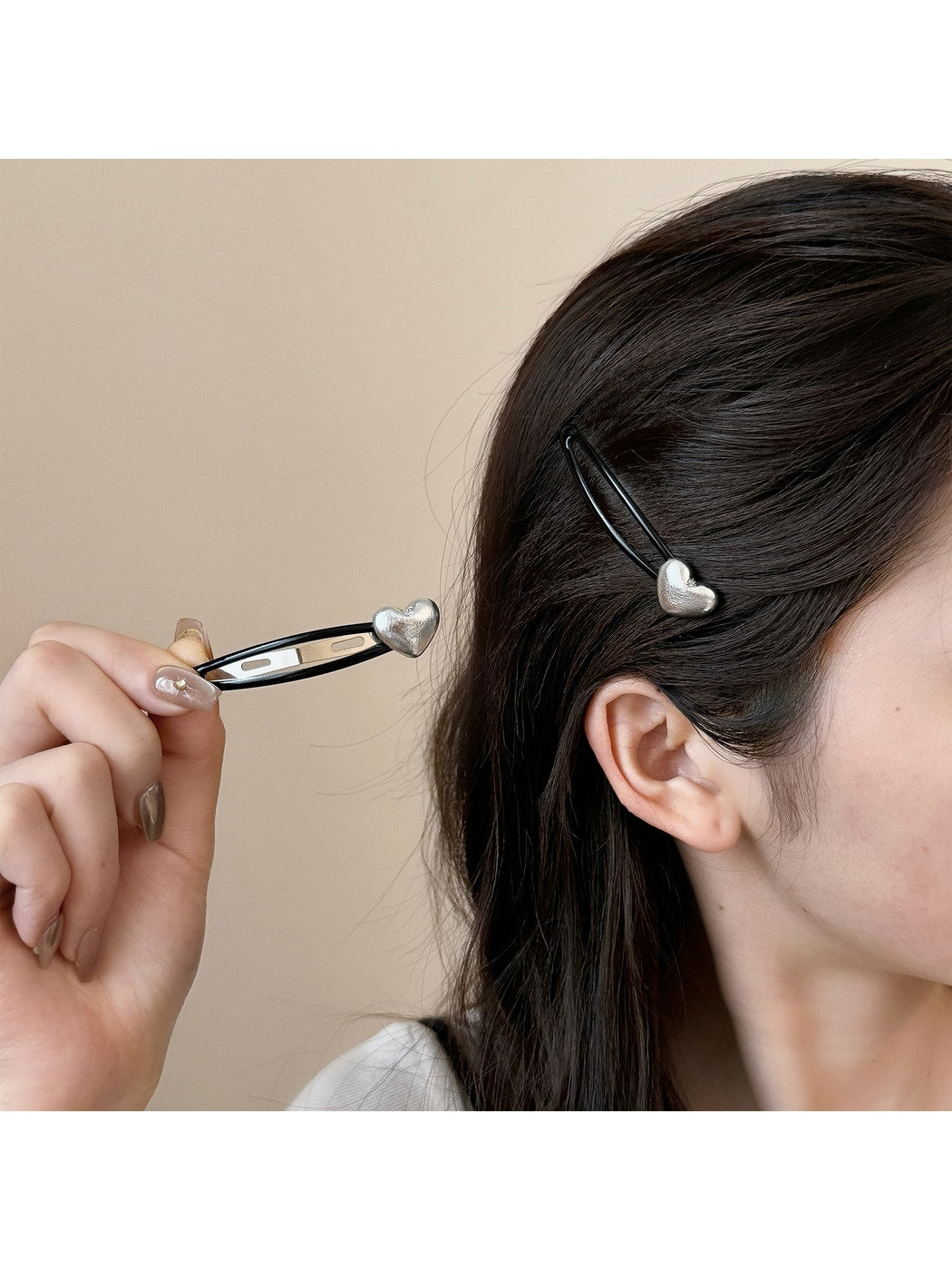 Beau - Polka Dot Heart Alloy Hair Clip
