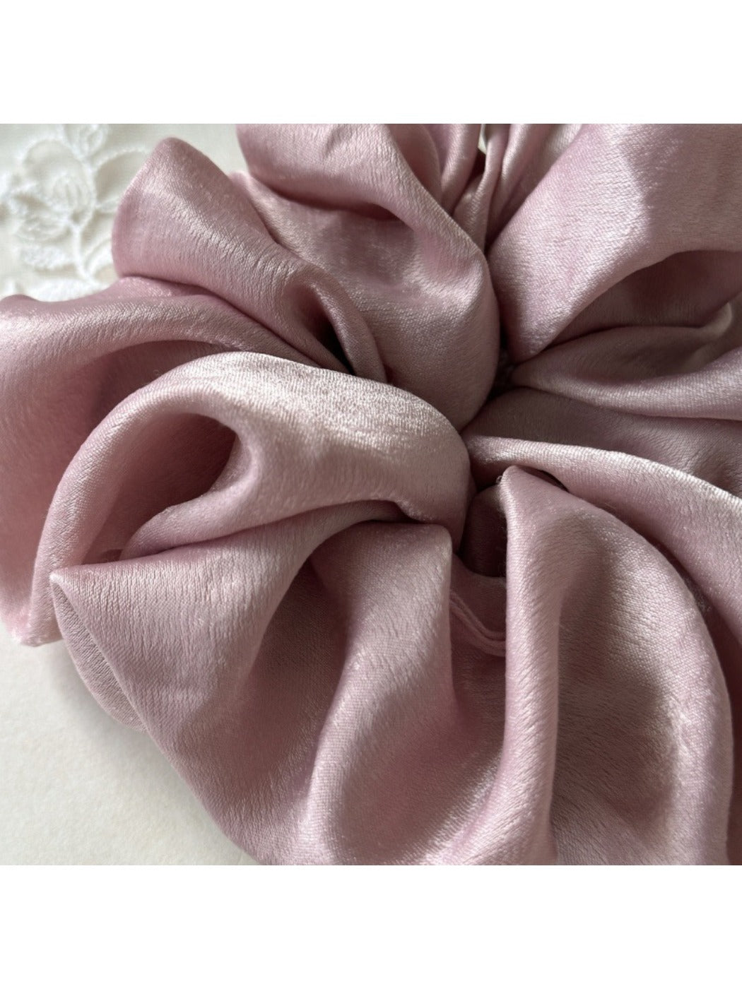 Gifty - Elegant Satin Scrunchie Thick