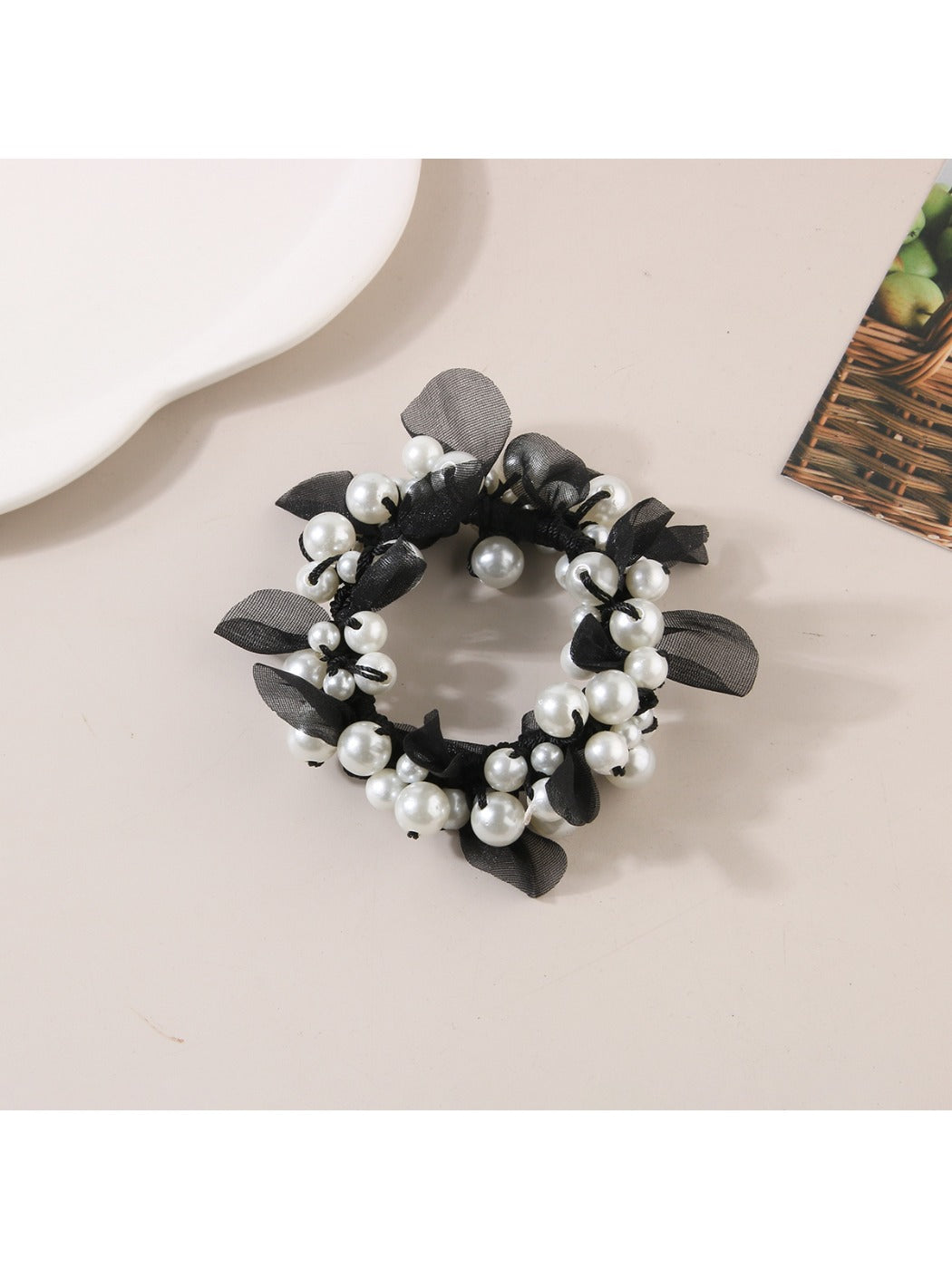 Gifty - Elegant Beaded Hair Tie
