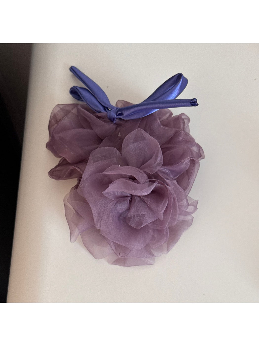Gifty - Floral Ruffled Mesh Bow Scrunchie