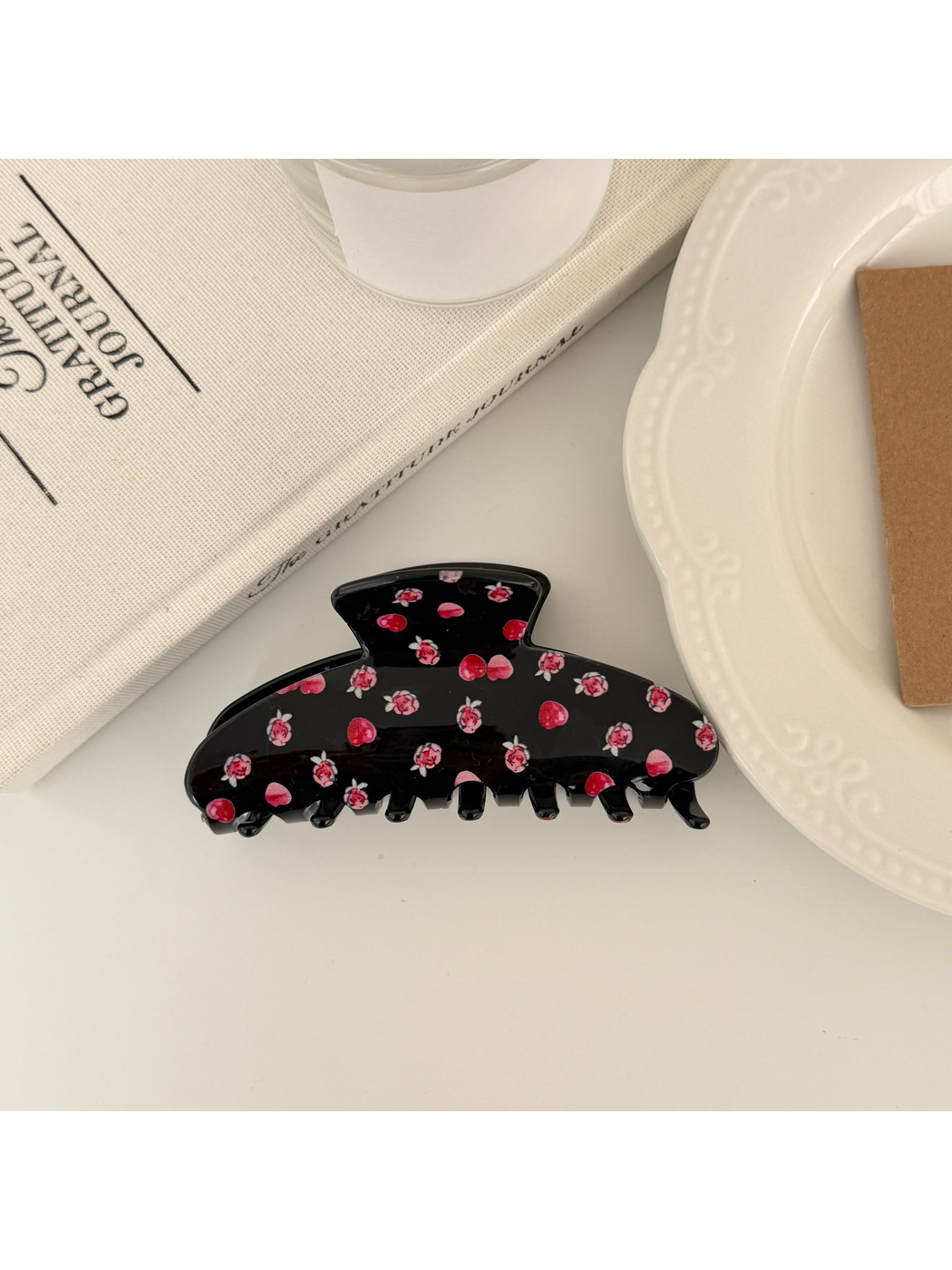 Beau - Floral Print Glossy Plastic Claw Clip