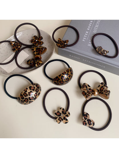 Gifty - Retro Leopard Print Hair Tie
