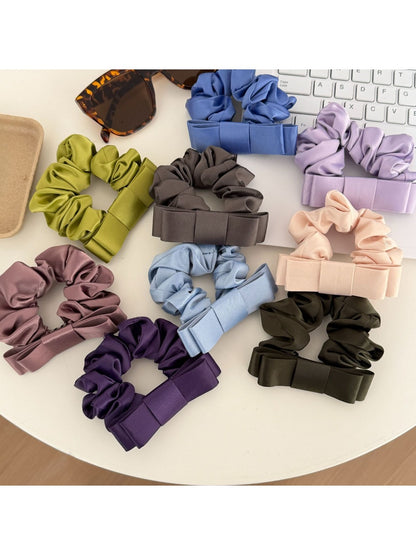 Gifty - Bow Detail Satin Scrunchie