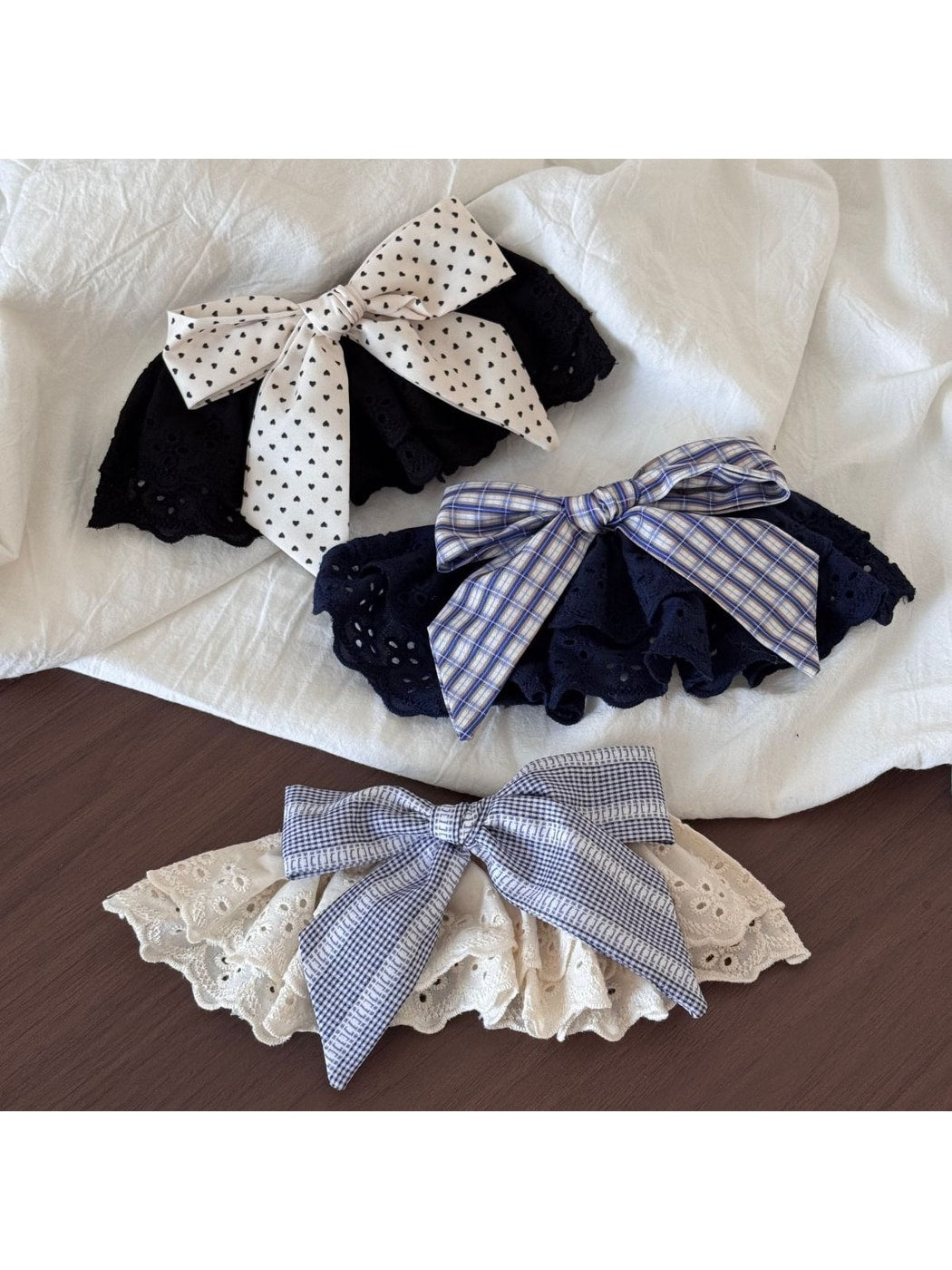 Beau - Irregular Lace Bow Design Hair Clip