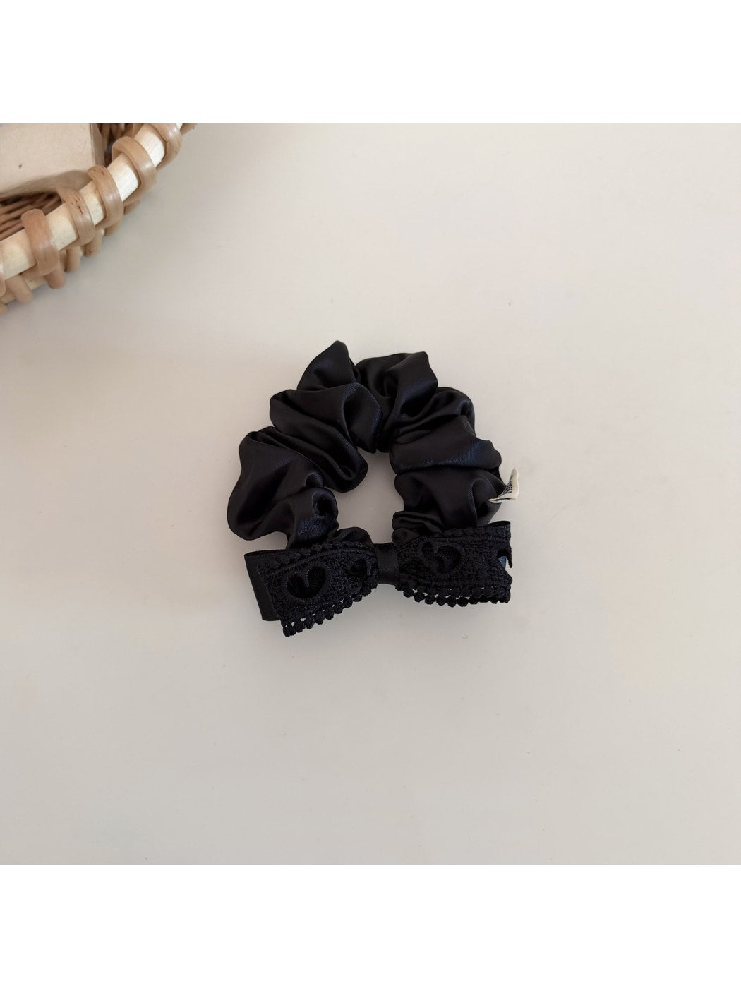 Gifty - Heart Cutout Bow Satin Scrunchie