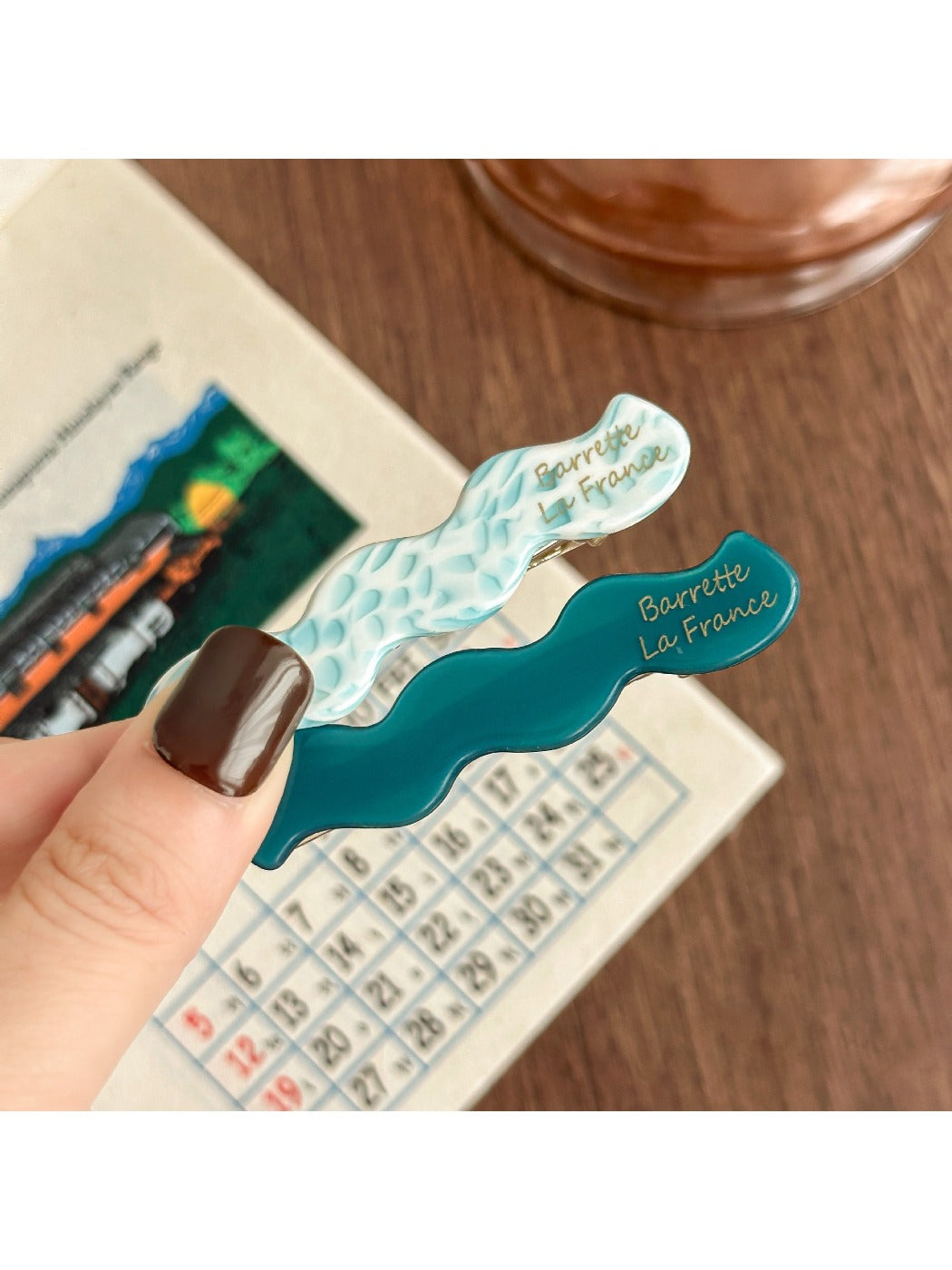 Beau - Vintage Wave-Shaped Hair Clip