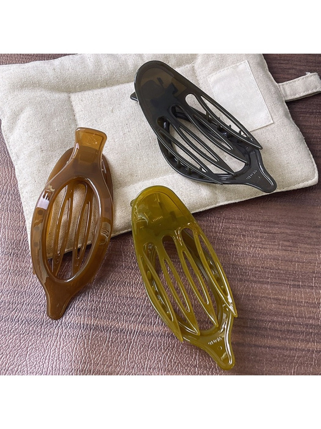 Beau - Flat Openwork Hair Claw Clip