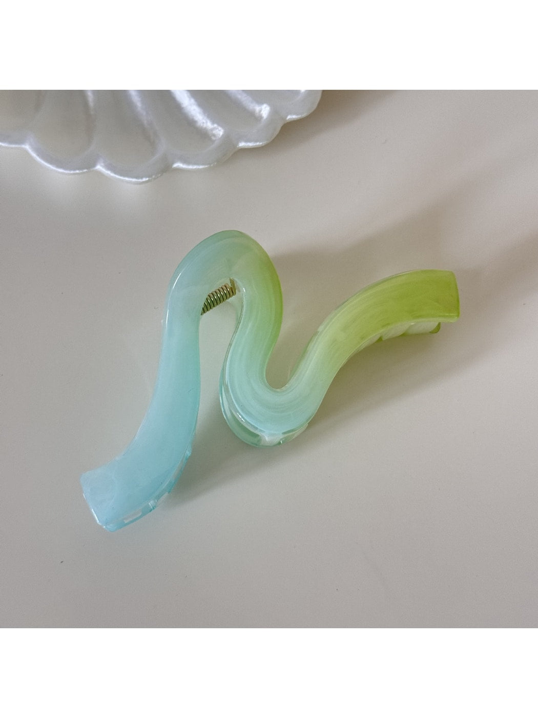Beau - Glossy Gradient Starfish and Flower Claw Clip