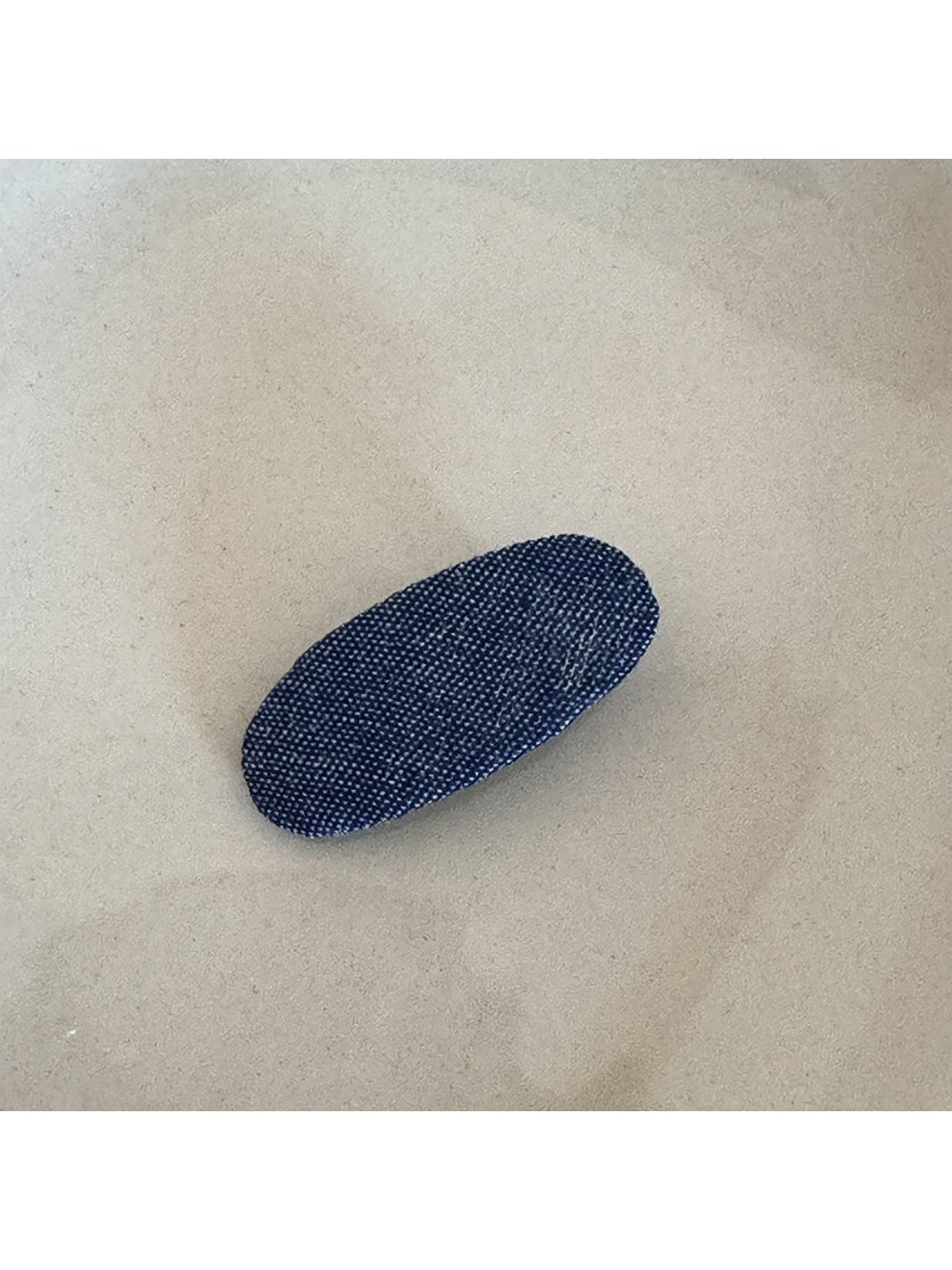 Beau - Minimal Oval Teardrop Geometric Hair Clip