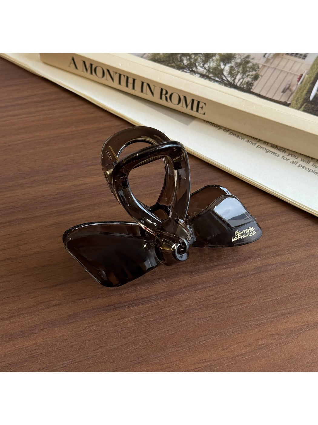 Beau - Bow Shape Glossy Plastic Claw Clip