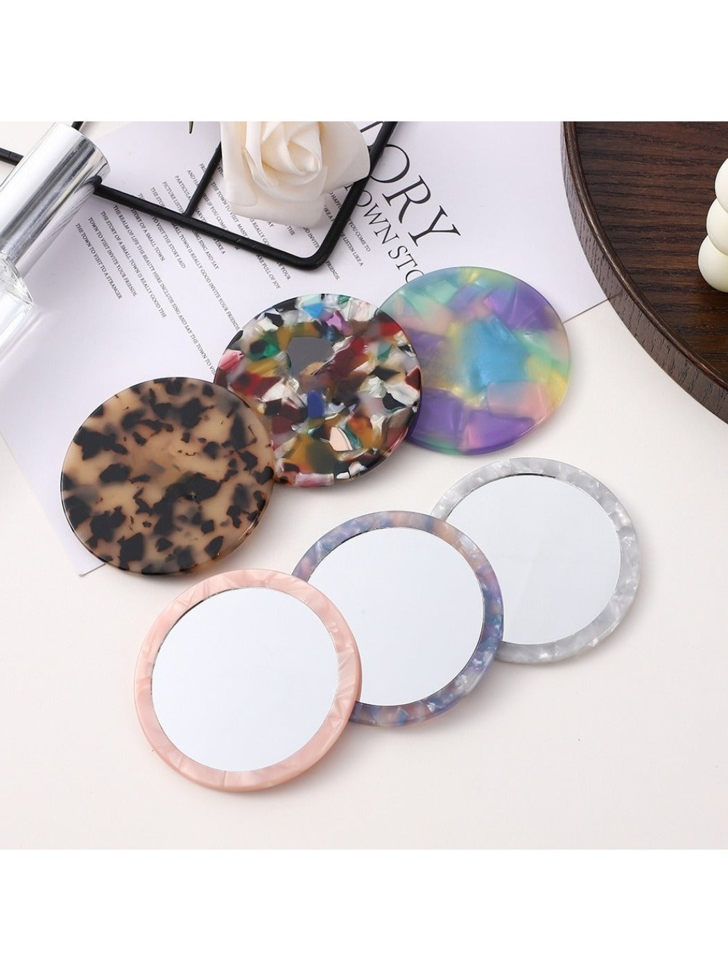 Mirroray - Multi Hued Round Compact Mirror