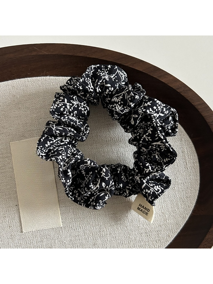 Gifty - Vintage Floral Simple Ponytail Hair Tie