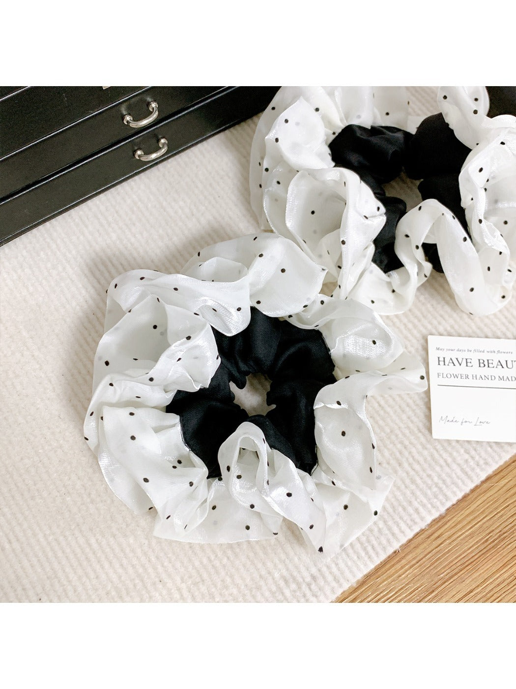 Gifty - Wave Dot Mesh Hair Loop