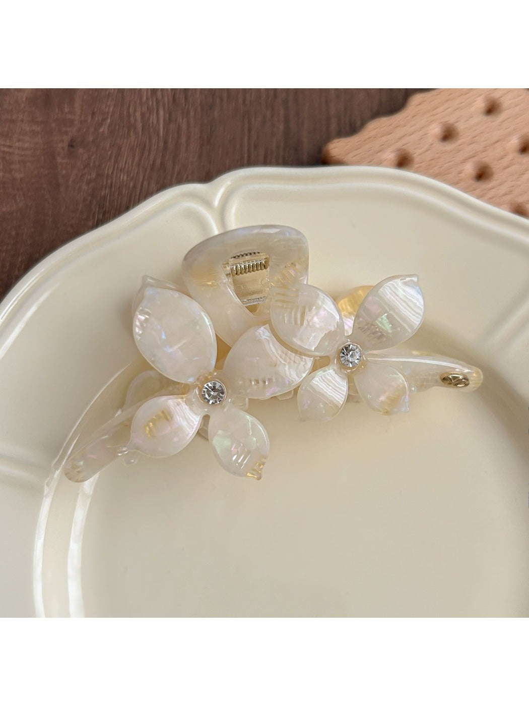 Beau - Elegant Double Bloom Claw Clip