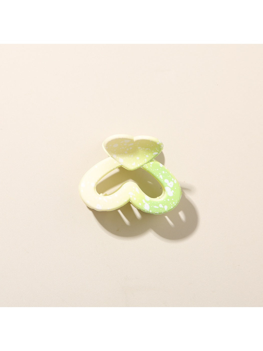 Beau - Gradient Heart Shaped Hair Claw Clip