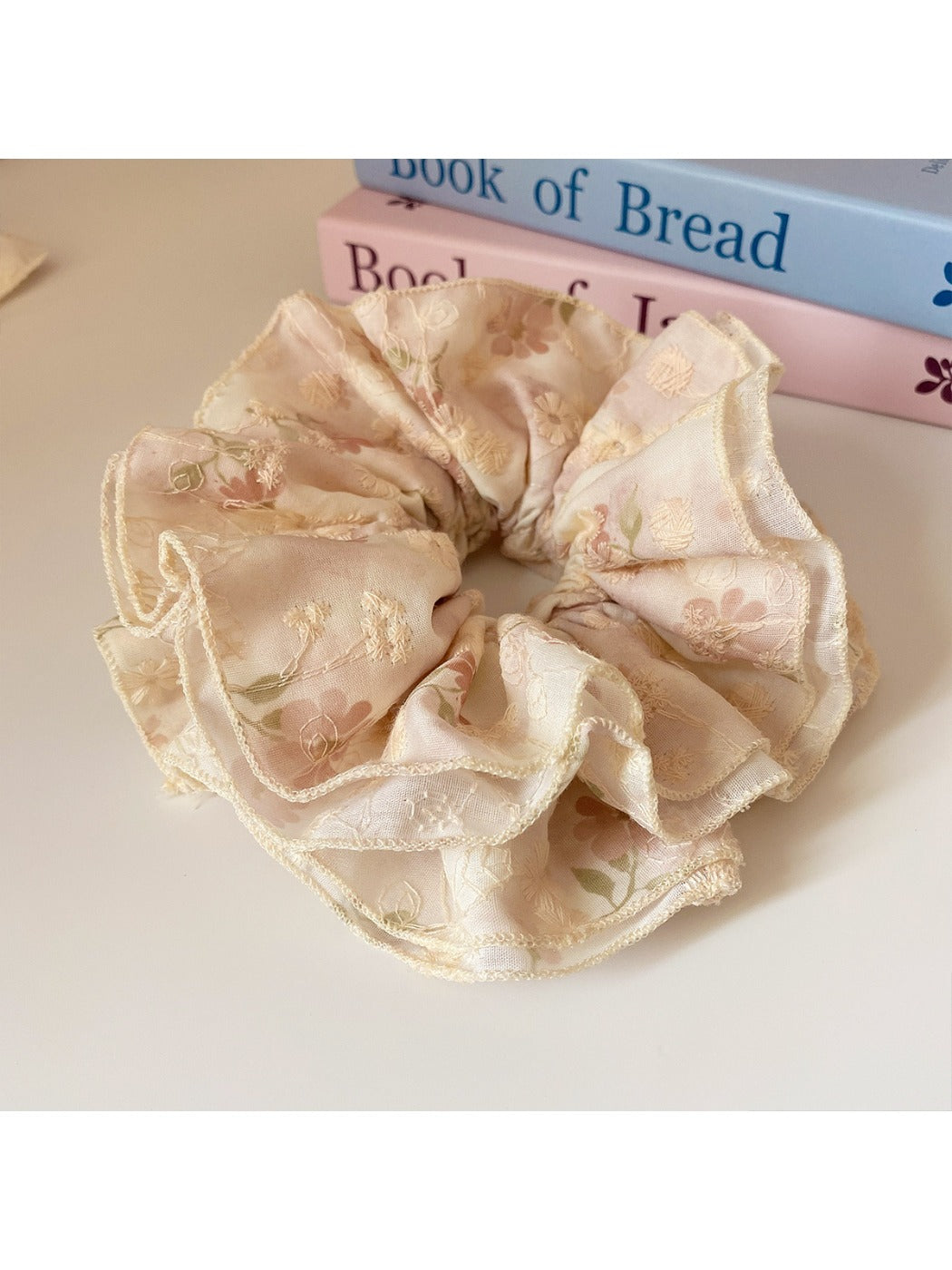 Gifty - Floral Scrunchie Hair Tie