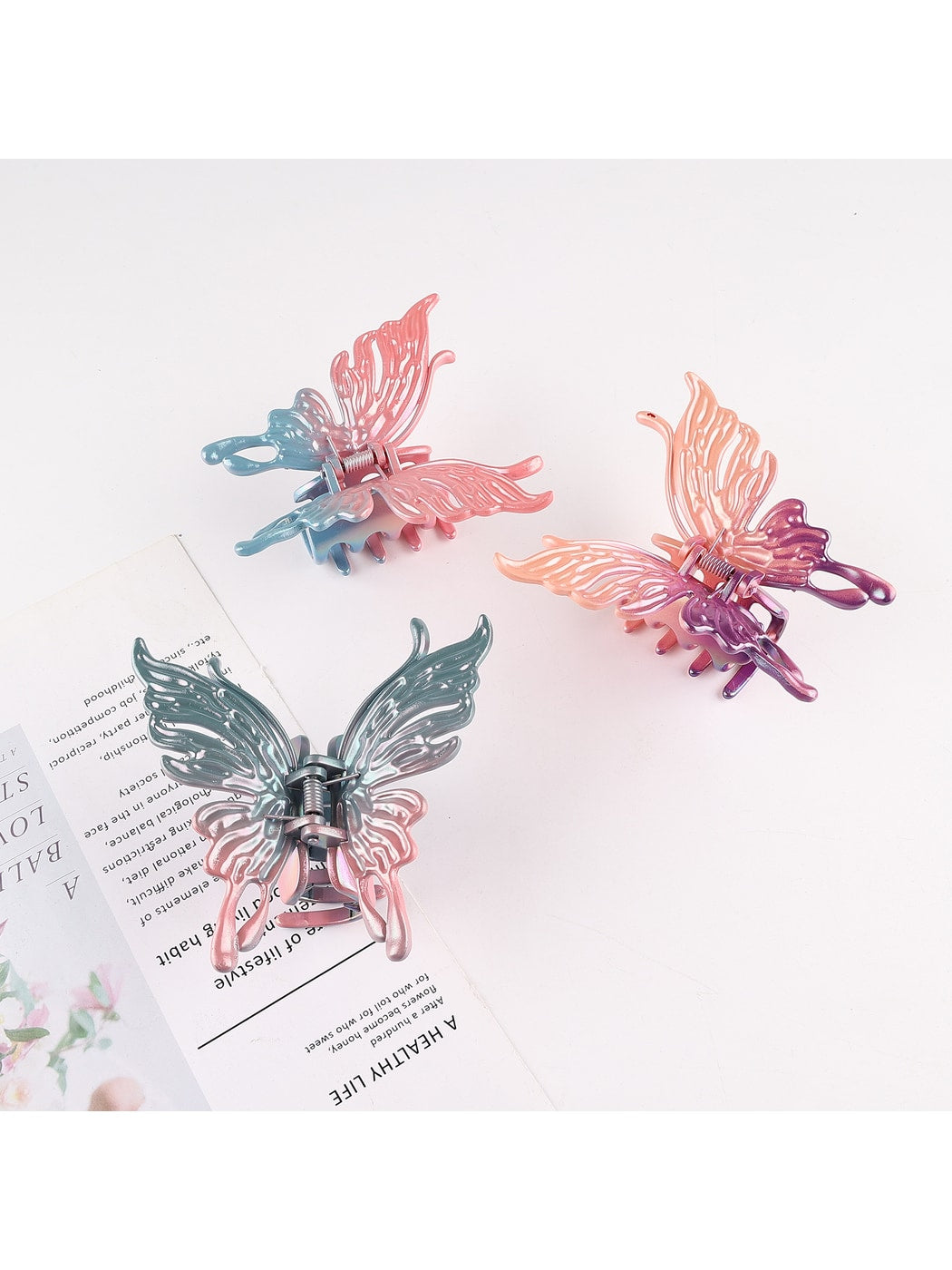 Beau - Gradient Butterfly Design Plastic Claw Clip