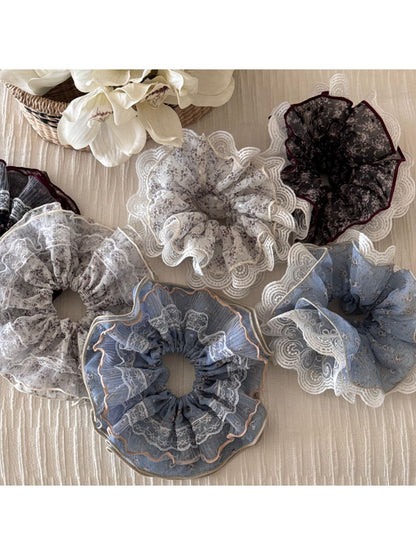 Gifty - Lace Trim Floral Print Scrunchie