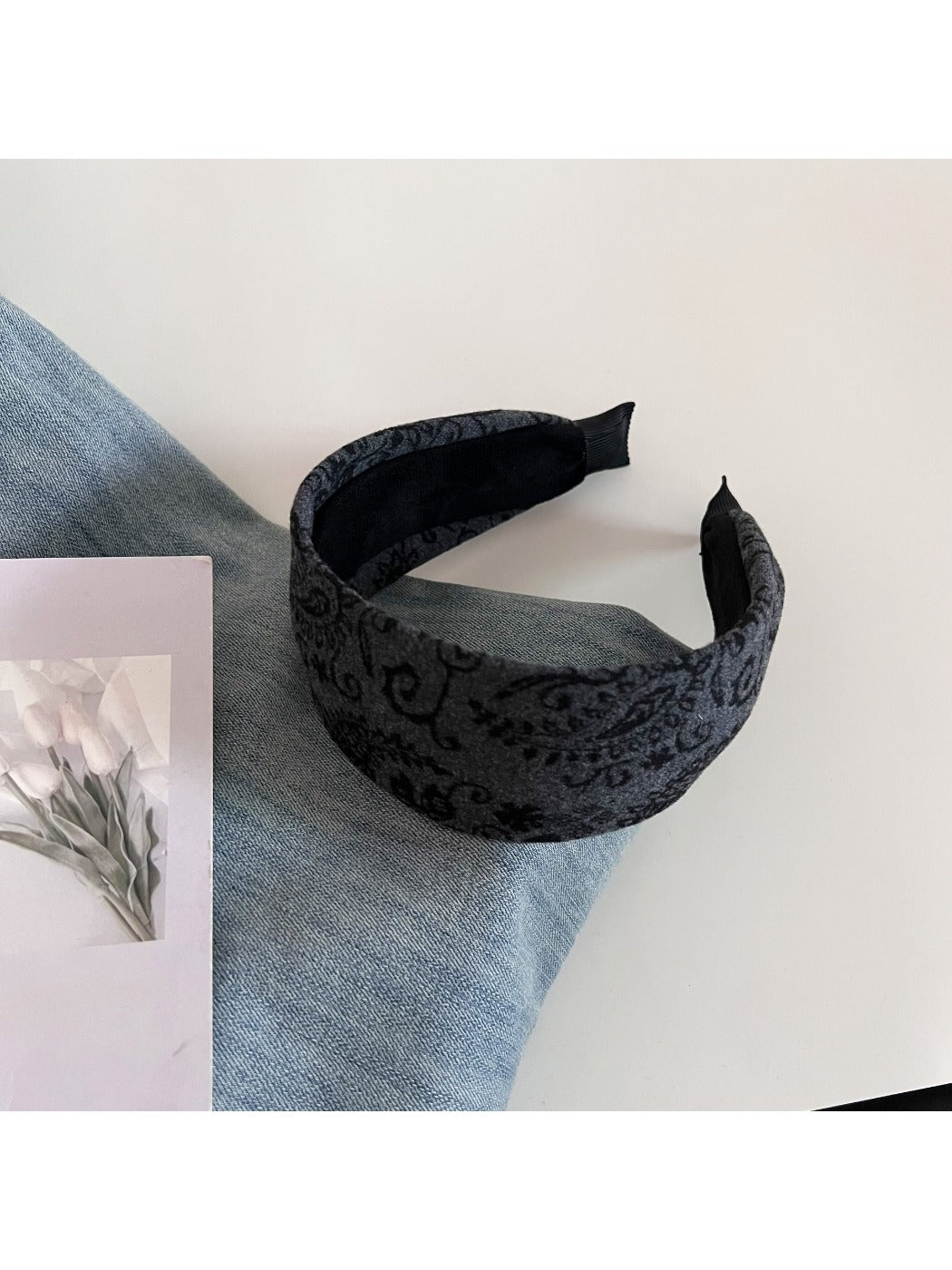 Gifty - Vintage Paisley Pattern Scrunchie Hair Hoop