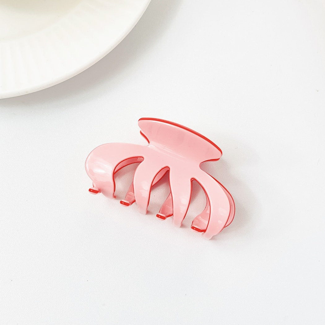 Beau - Glossy Geometric Openwork Claw Clip