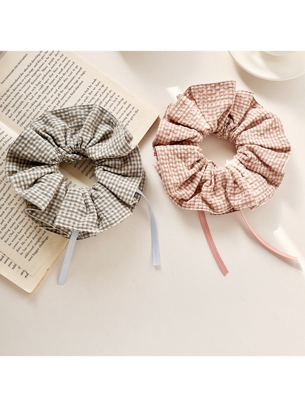 Gifty - Plaid Scrunchie Hair Tie for Women