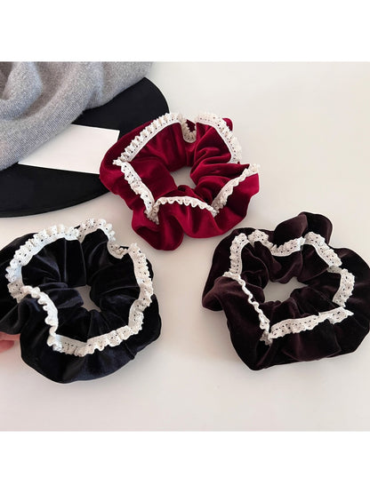 Gifty - Elegant Lace Trim Velvet Scrunchie