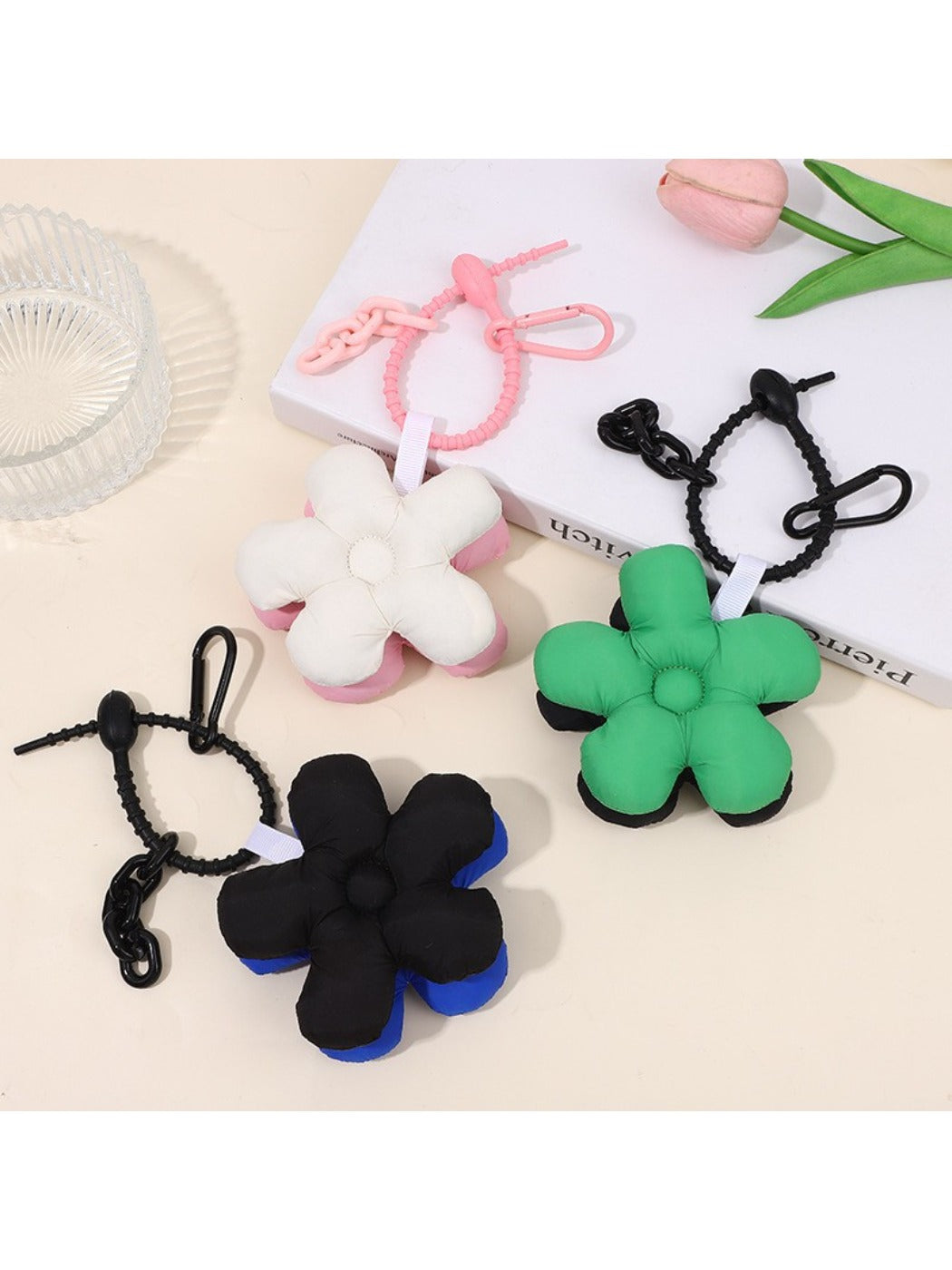 Keypus - Two-Tone Five-Petal Flower Keychain