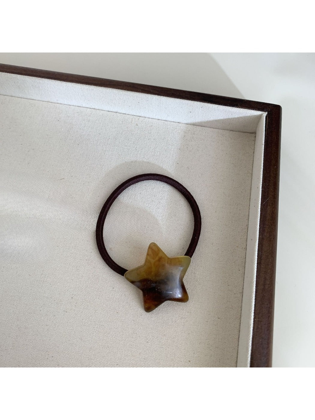 Gifty - Textured Minimalist Hair Tie