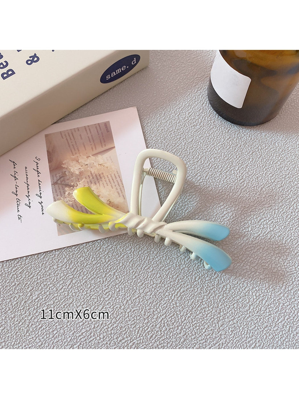 Beau - Gradient Cutout Butterfly Alloy Hair Claw Clip
