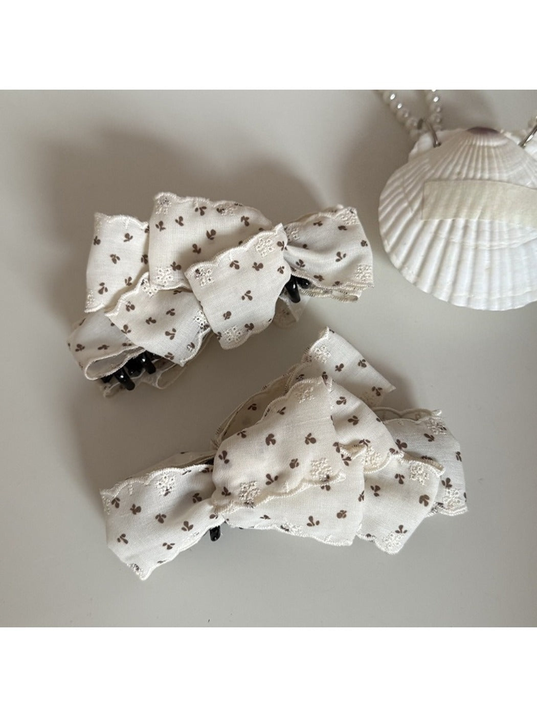 Beau - White Bow Banana Clip