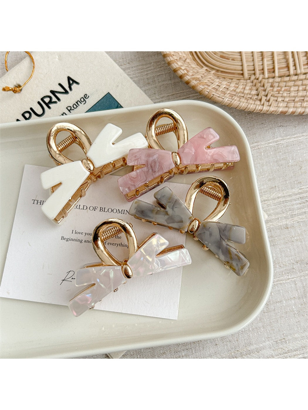 Beau - Geometric Bow Accent Hair Claw Clip