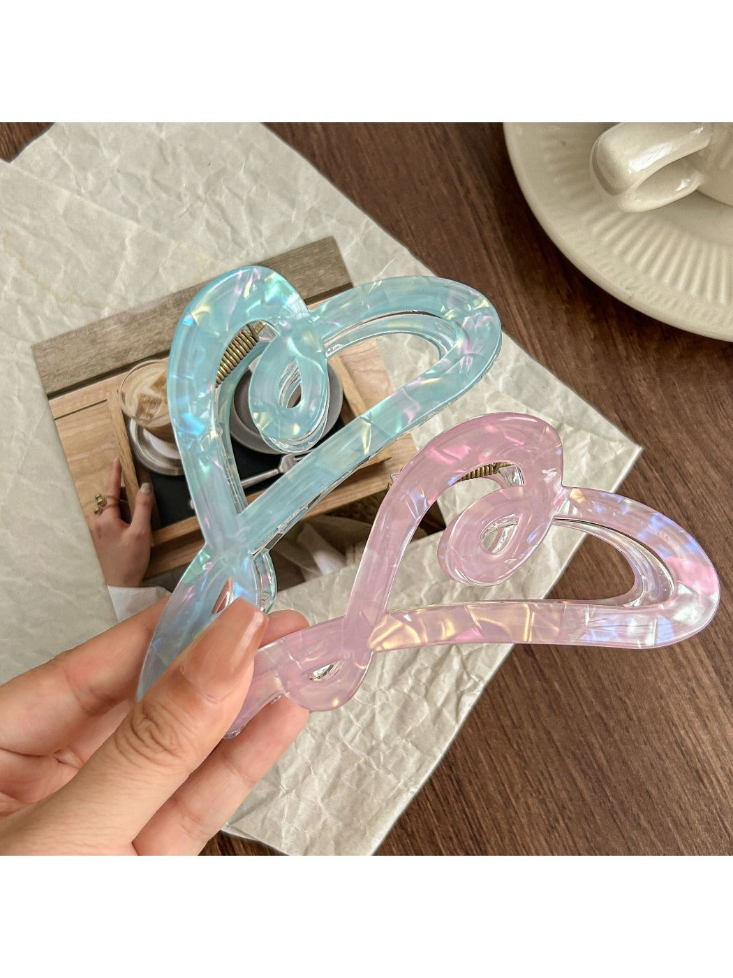Beau - Ombré Heart Hair Claw Clip