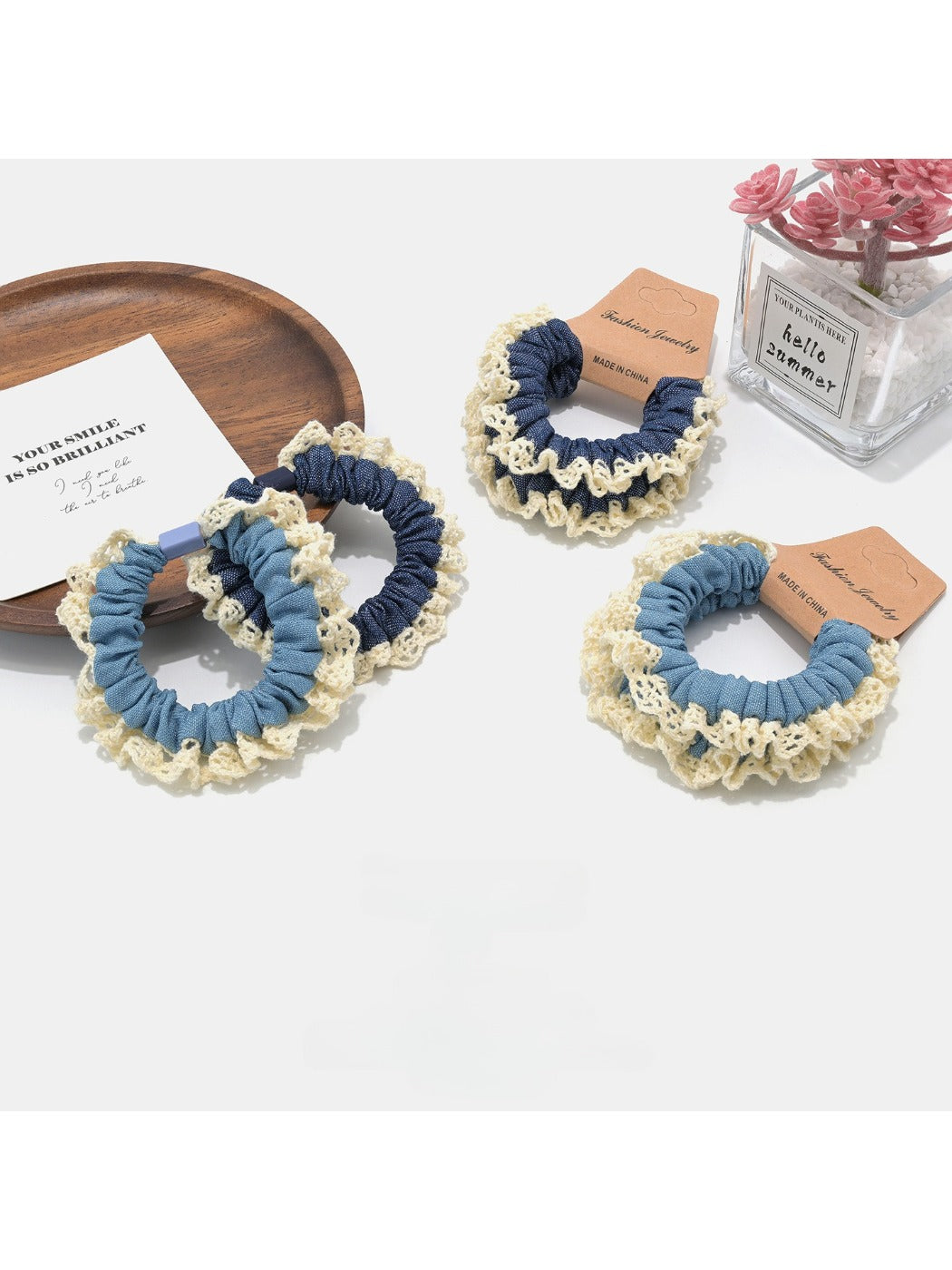 Gifty - Elegant Vintage Lace Scrunchie Set