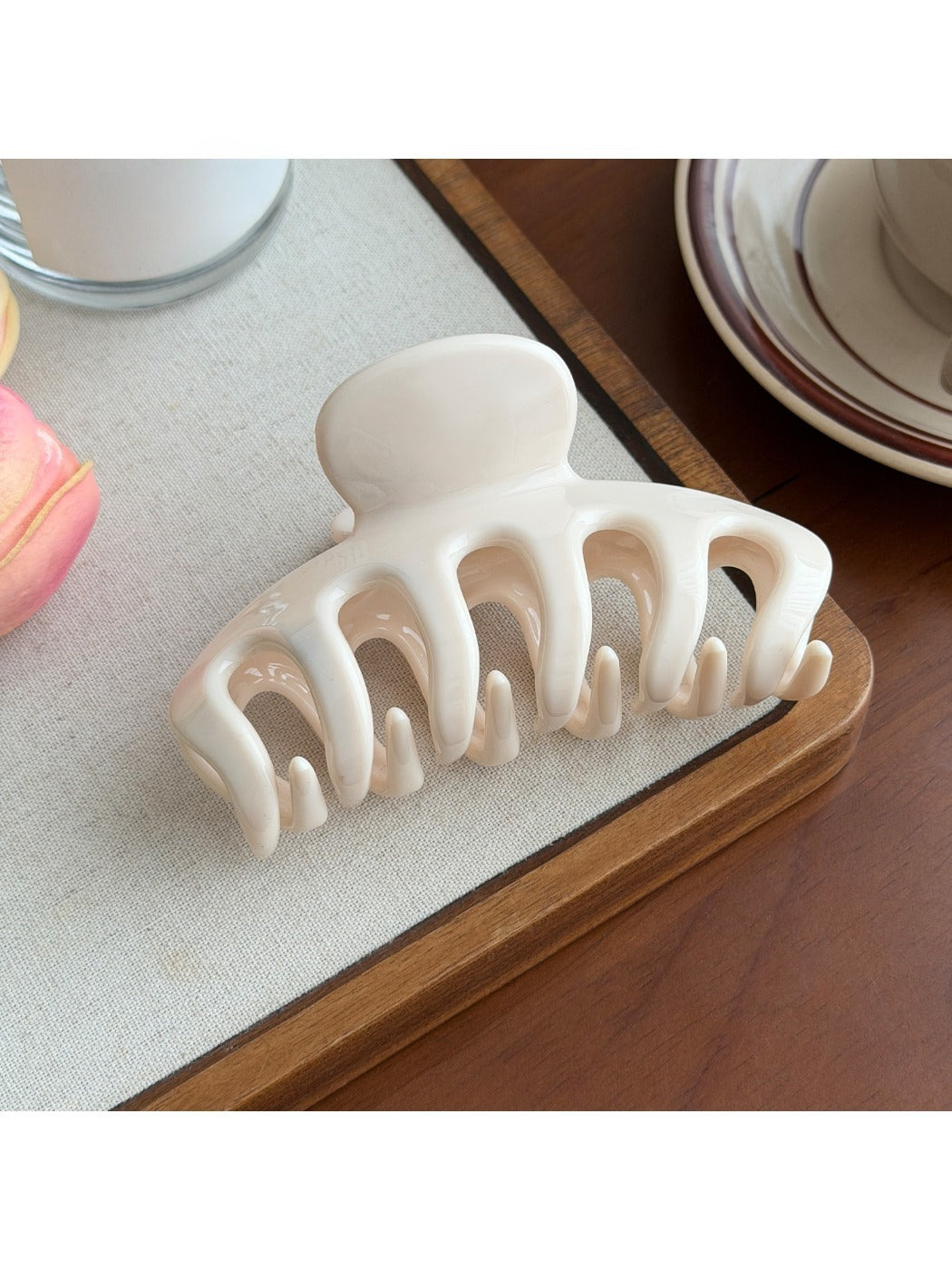 Beau - Glossy Geometric Claw Clip