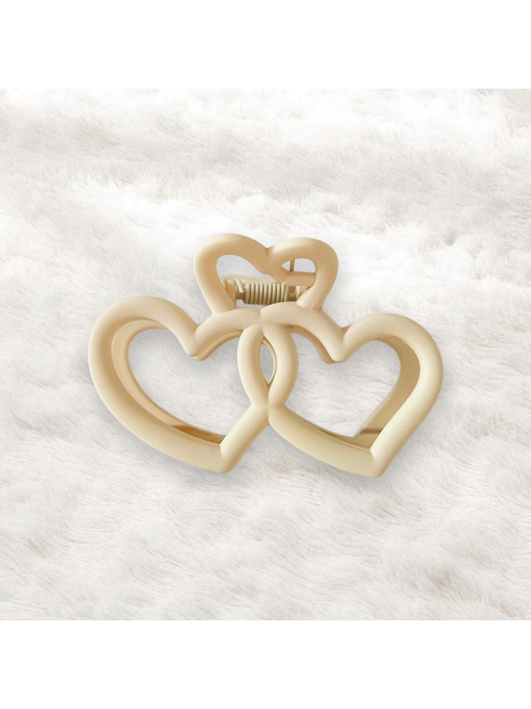 Beau - Double Heart Cutout Plastic Hair Claw Clip